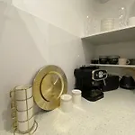 Le Cadre Noir Lux Spa, Sauna, Jacuzzi Apartment Saumur