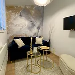 Apartment Le Cadre Noir Lux Spa, Sauna, Jacuzzi
