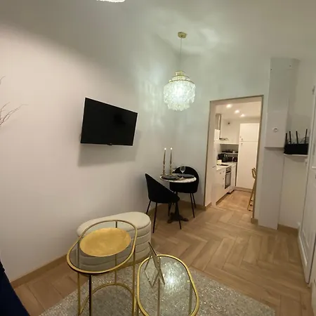 Le Cadre Noir Lux Spa, Sauna, Jacuzzi, Hammam