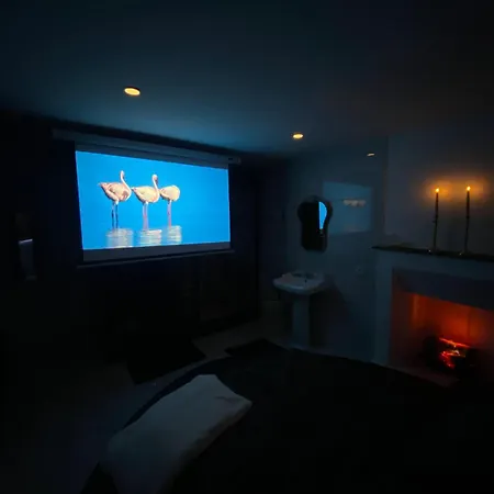 Le Cadre Noir Lux Spa, Sauna, Jacuzzi, Hammam Apartamento *