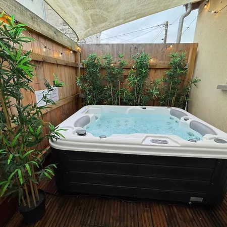 Le Cadre Noir Lux Spa, Sauna, Jacuzzi Appartement Saumur