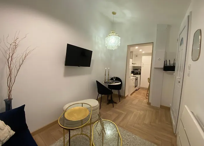 Le Cadre Noir Lux Spa, Sauna, Jacuzzi, Hammam