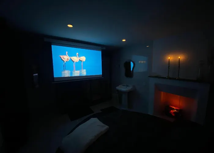 Le Cadre Noir Lux Spa, Sauna, Jacuzzi, Hammam Appartement *