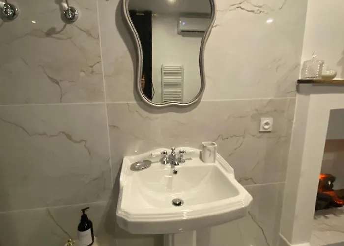 Appartement Le Cadre Noir Lux Spa, Sauna, Jacuzzi, Hammam